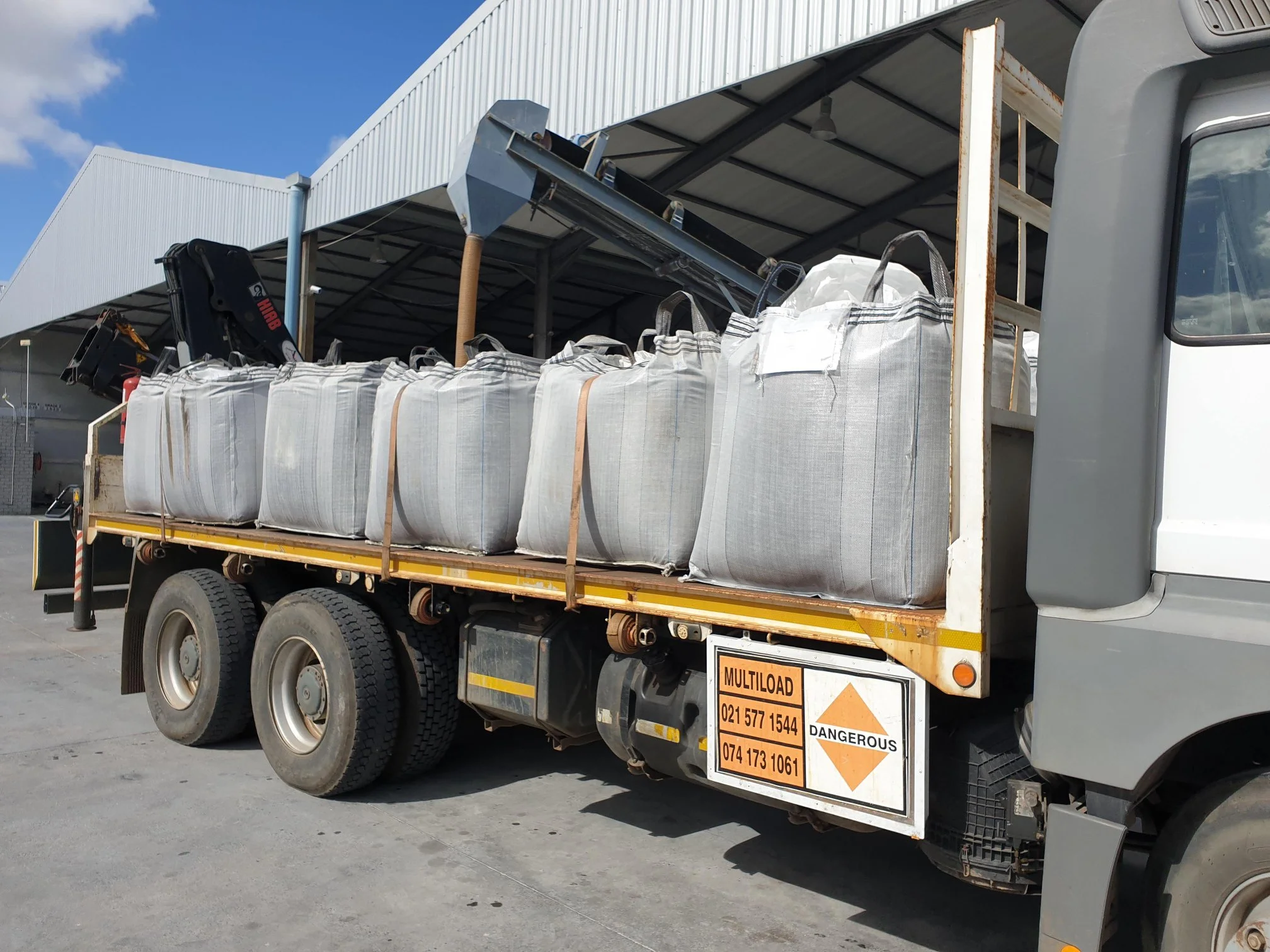 glass filter media loading in big bags